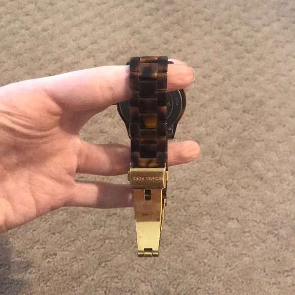 Michael Kors Tortoise Shell Watch - Picture 3 of 6